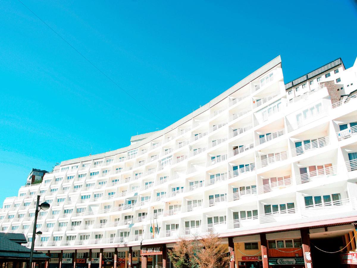 Apartamentos Mont Blanc Asn เซียร์ราเนบาดา ภายนอก รูปภาพ